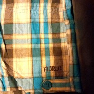 These ADORABLE plaid beach shorts...They are SO SOFT and CUTE...BNWT FLORIDA USA